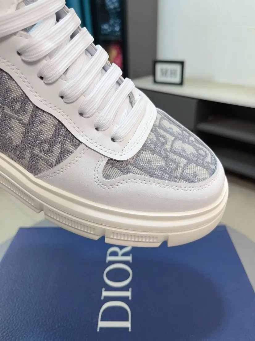 Men's shoes💰458🌹🌹[Dior] Men's casual high-top shoes! Material: Upper: Italian 🇮🇹 imported cowhide with printed mesh➕The lining and feet are made of imported genuine leather! Outsole material: Imported original rubber outsole! There is LOGO inlay on the side of the outsole, standard size 38-44